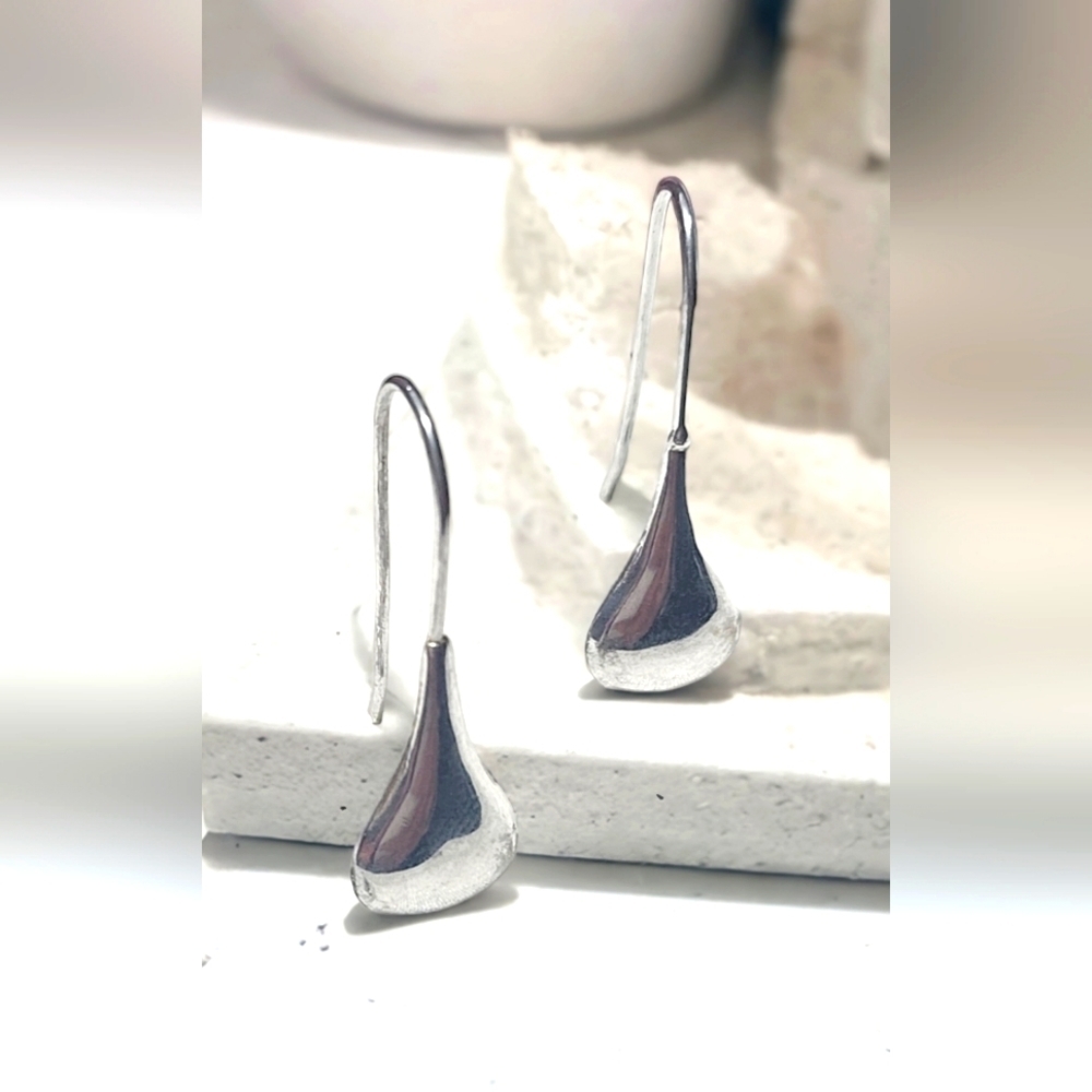ITALIAN Sterling Silver Puffed Teardrop Earrings